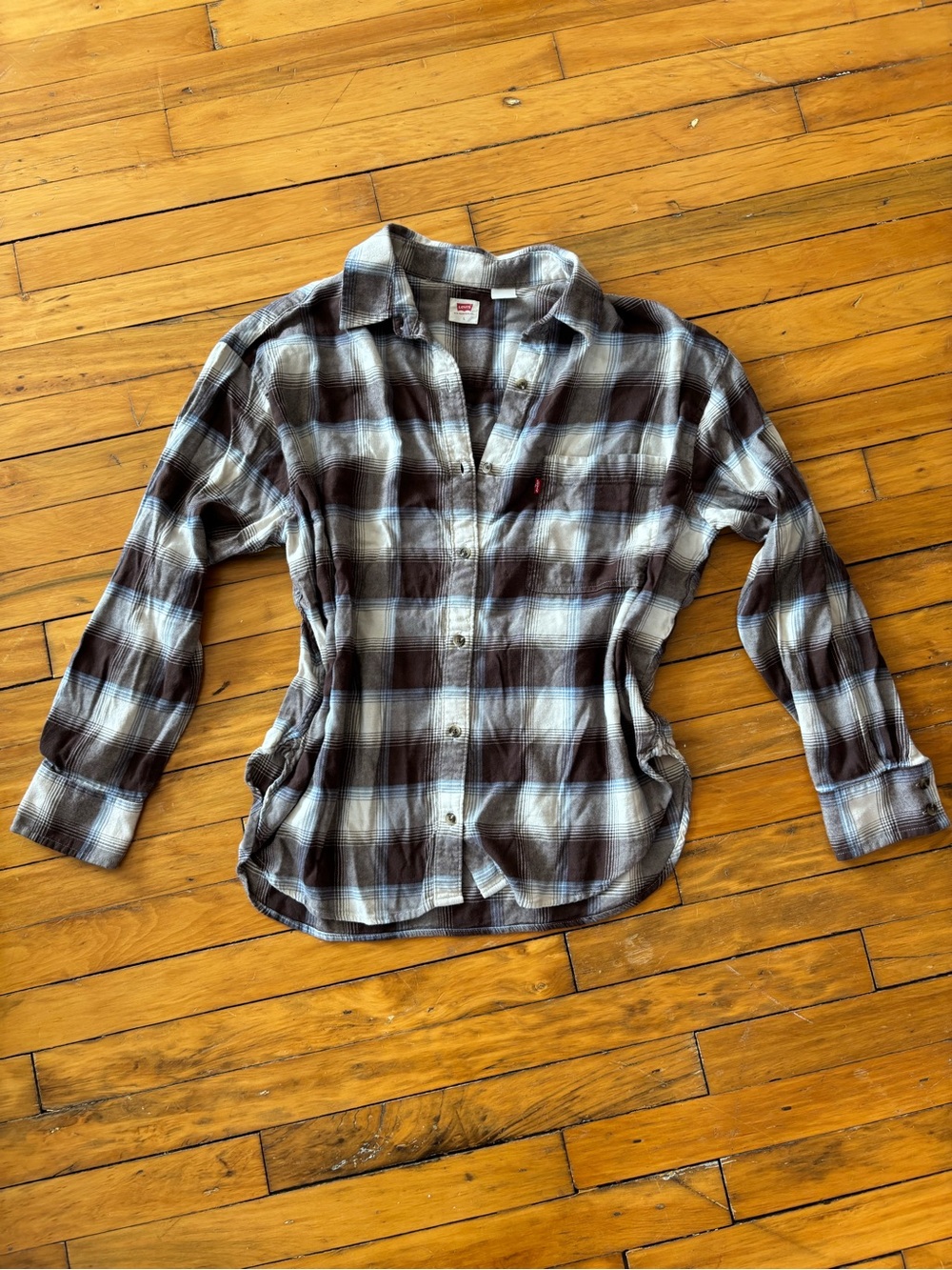 Levi’s Plaid Flannel Button Down
